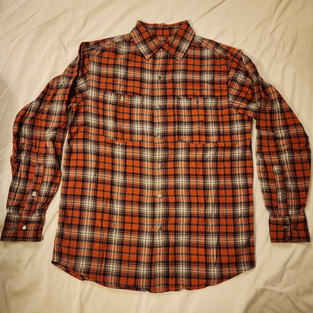 WindRiver men's small red/orange flannel plaid long-sleeved snap fasten shirt